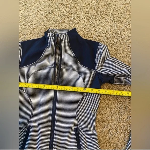 Lululemon Forme Jacket Gingham Blue Check Zip Front Size 2 - Picture 15 of 16